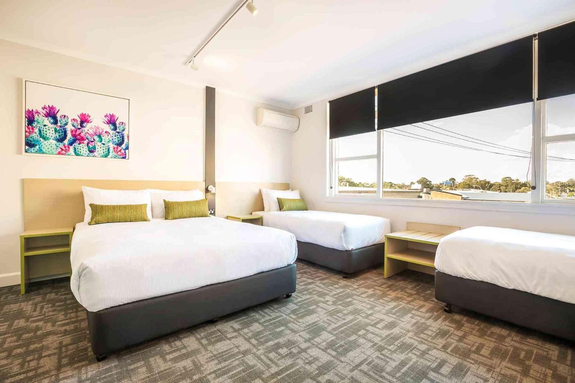 Nightcap At Hume Hotel Bankstown Exterior photo